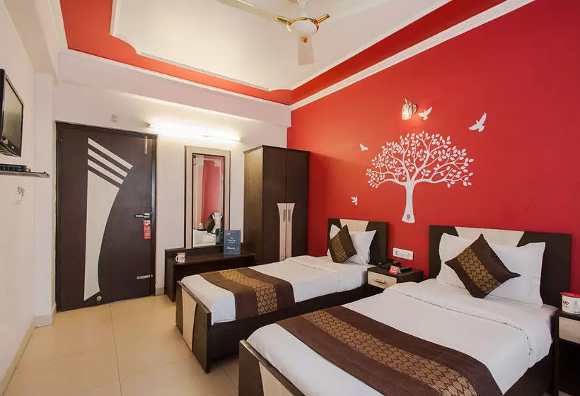 هتل Oyo Rooms Sindhi Camp Metro Station 2