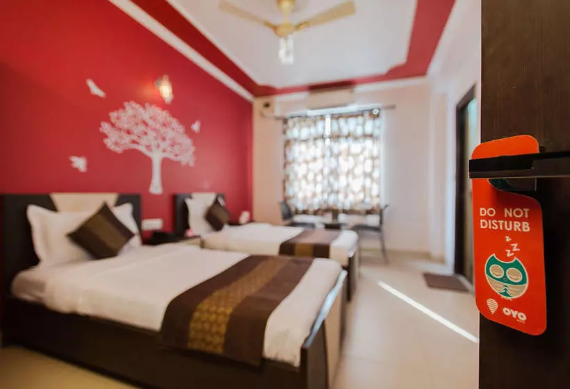 هتل Oyo Rooms Sindhi Camp Metro Station 2