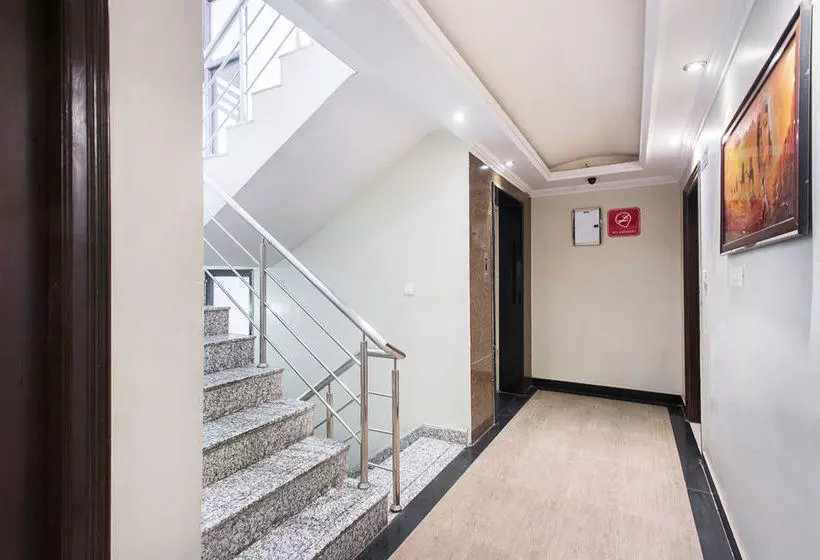 هتل Oyo Rooms Sindhi Camp Metro Station 2