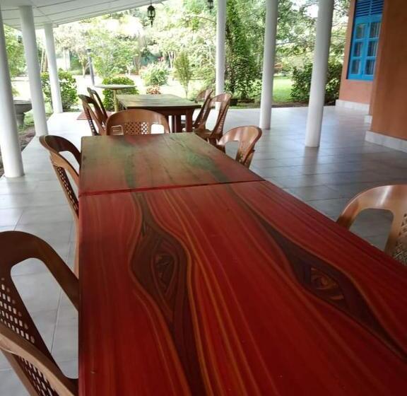 Hotel Serenity Lake Resort Yala