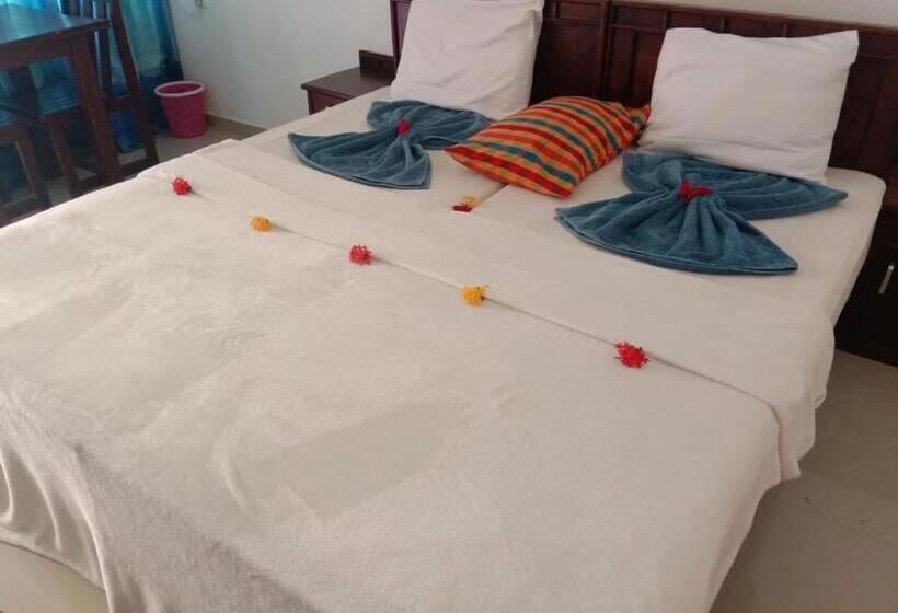 Hotel Serenity Lake Resort Yala