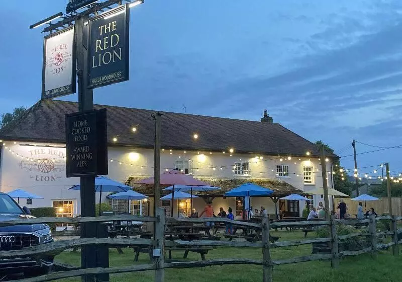 Hotelli The Red Lion