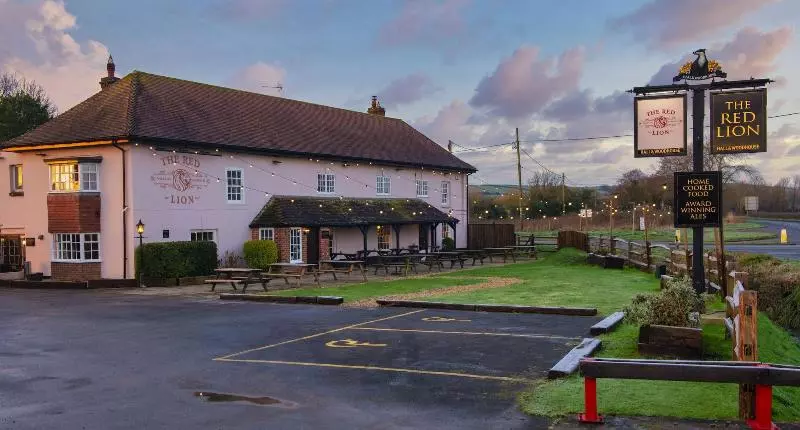 Hotelli The Red Lion