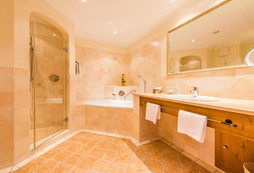 Hotel Und Landgasthof Altwirt