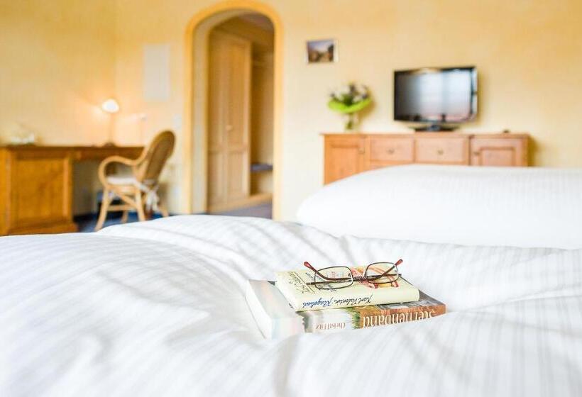 Hotel Und Landgasthof Altwirt