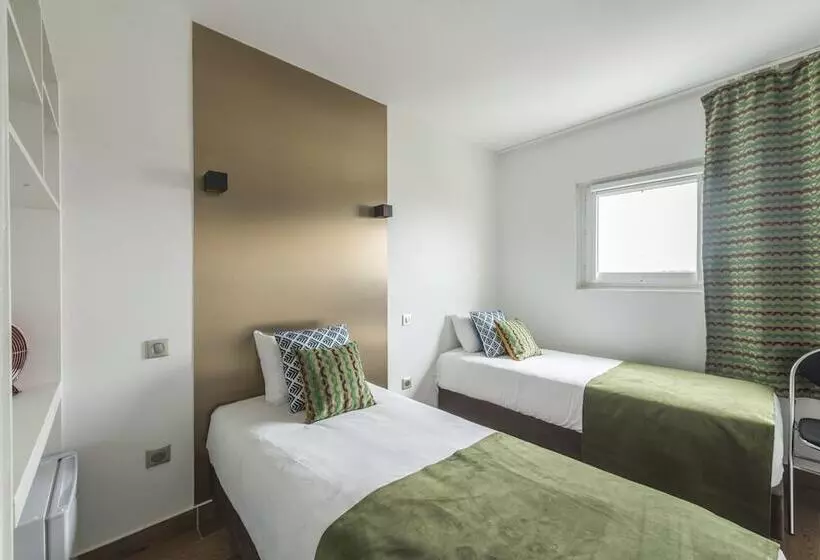 Hotel Zola 45 Bezons La Defense