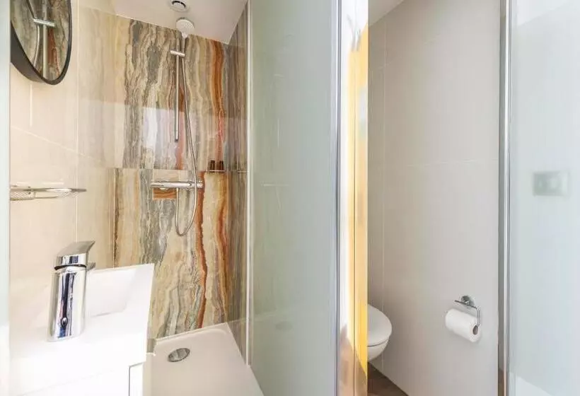 Hotel Zola 45 Bezons La Defense