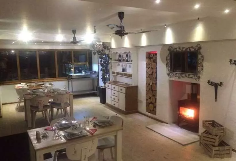 Пансион Barton Gate Farm Guesthouse