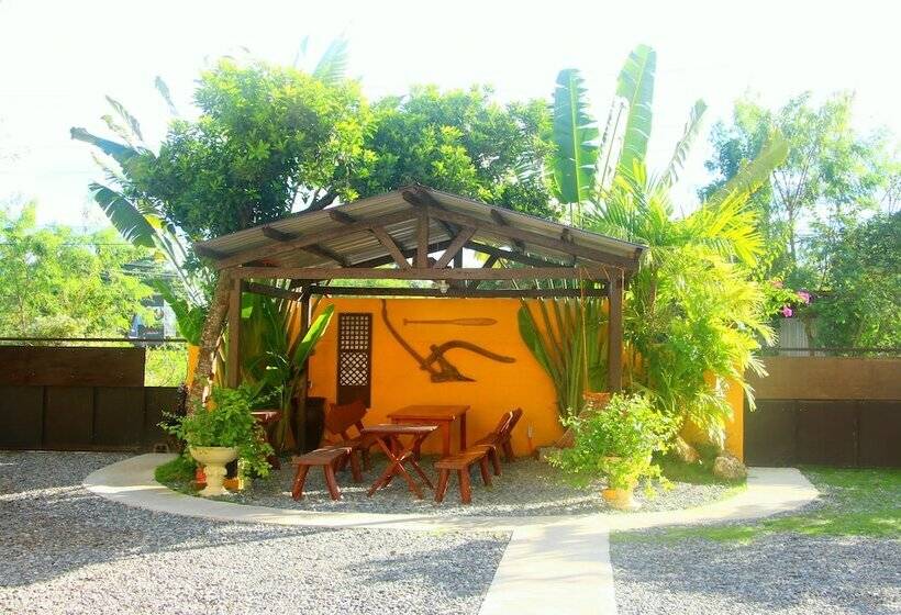 پانسیون Panglao Island Franzen Residences