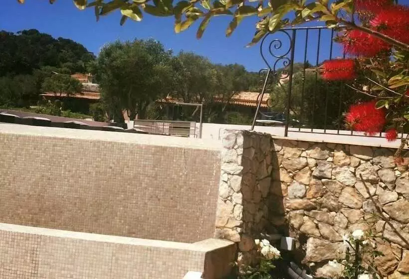 Residenssi Résidence Maora Village