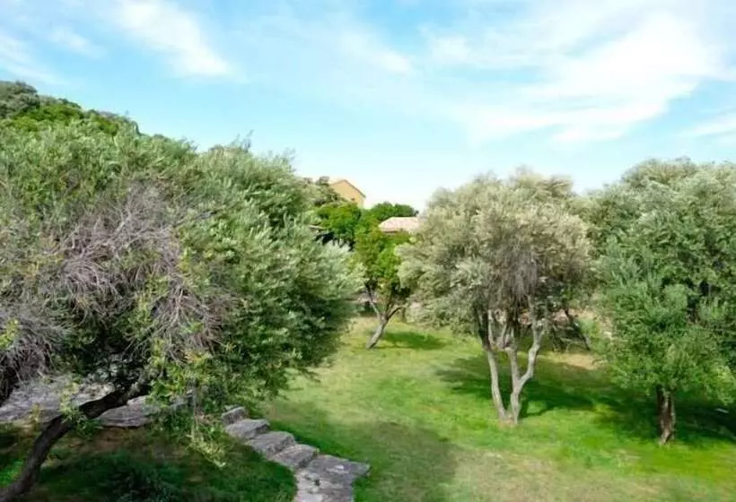 Residenssi Résidence Maora Village