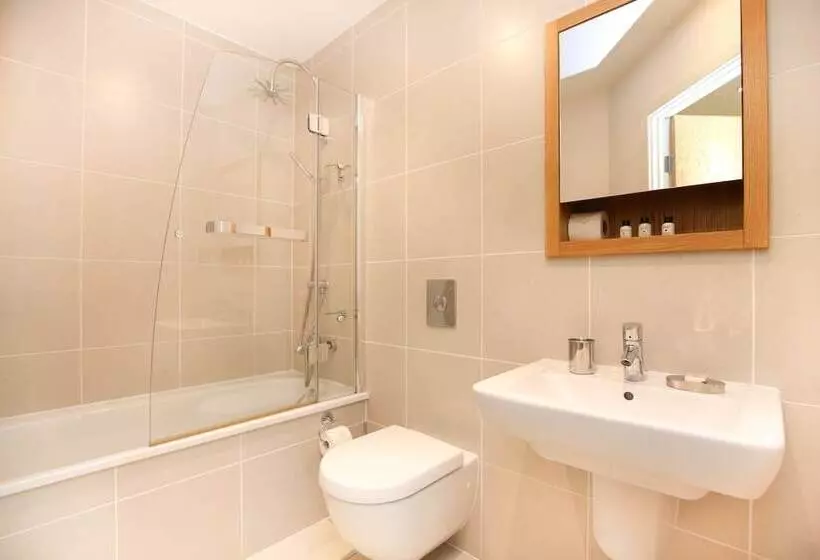 Fenwick Chambers   By Week2week