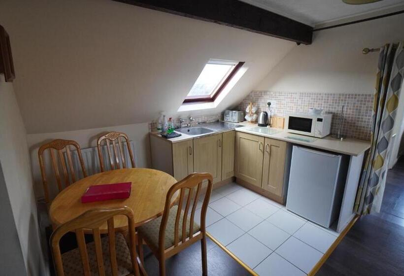 住宿加早餐 Common Farm Motel