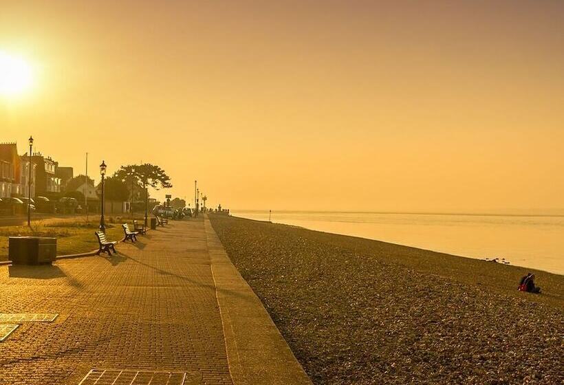 צימר Endeavour House