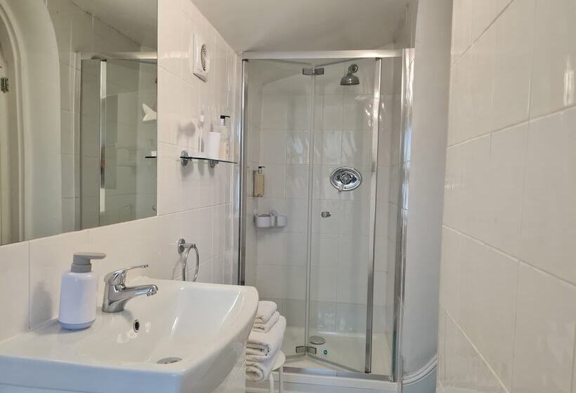 צימר Endeavour House