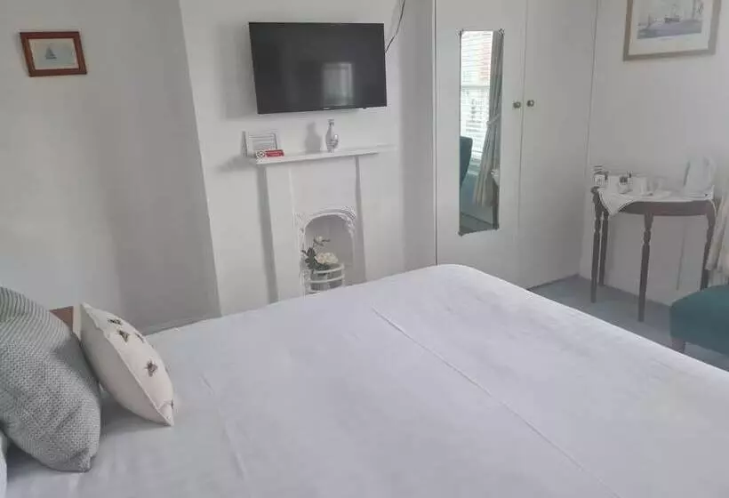 Bed and Breakfast Endeavour House