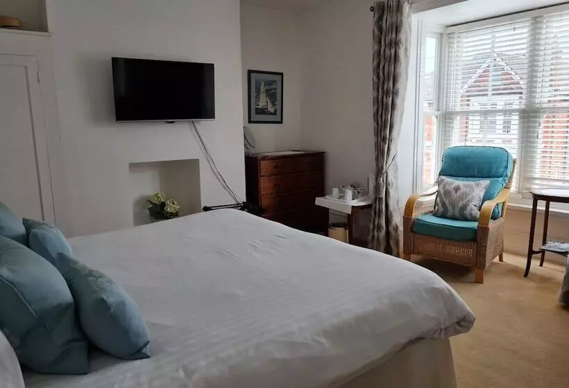 Bed and Breakfast Endeavour House