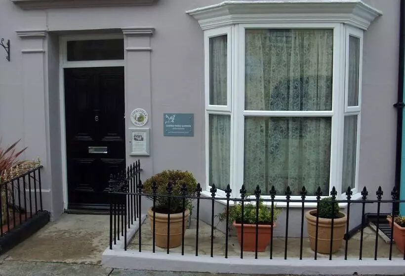 Glentworth Holiday Apartments