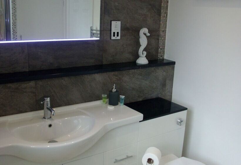 Glentworth Holiday Apartments