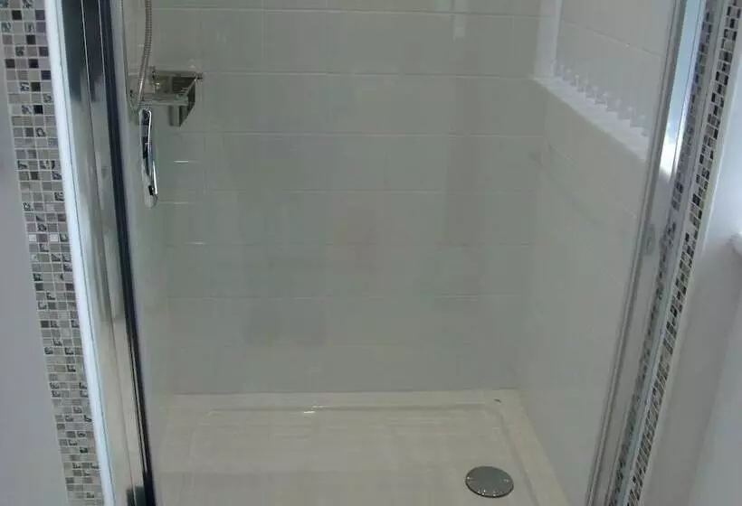 Glentworth Holiday Apartments