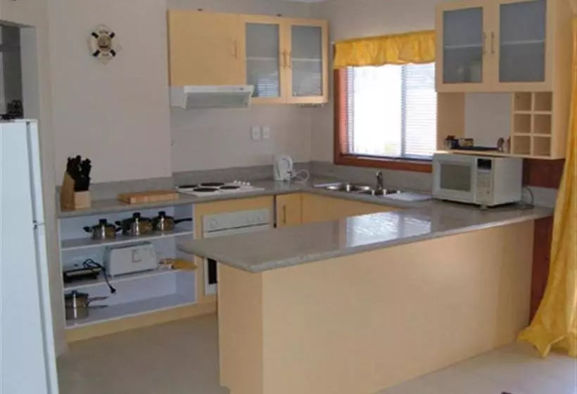 Отель Beachs 'n Greens