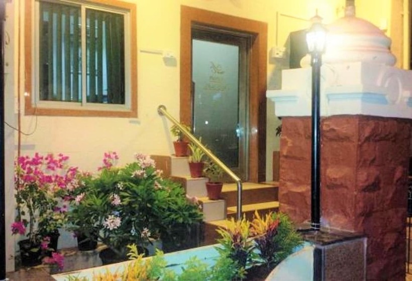 Hotel Blue Bird Colaba