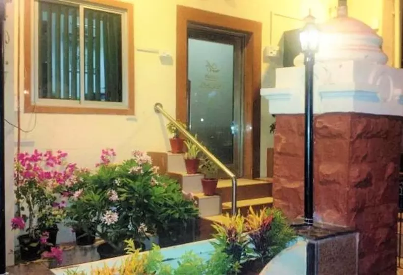 Hotel Blue Bird Colaba