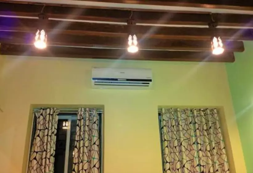 Hotel Blue Bird Colaba