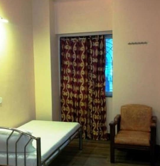 Hotel Blue Bird Colaba