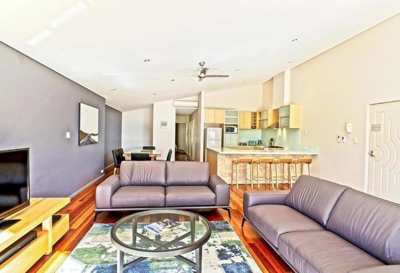 ホテル Central Avenue Apartments