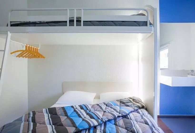 F1 Annemasse Hotel Renove