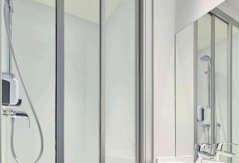 هتل F1 Nimes Ouest