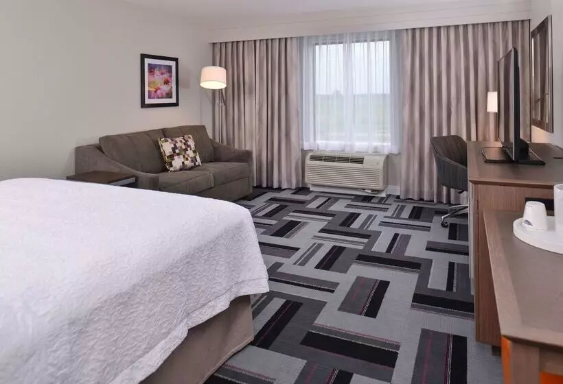 בית מלון כפרי Hampton Inn & Suites Ames