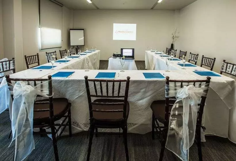 هتل Mision Express Durango