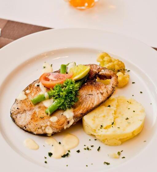 Ocean Edge Suites & Hotel Colombo