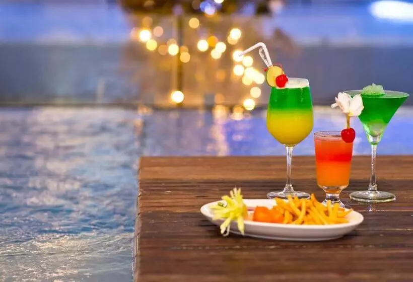 Ocean Edge Suites & Hotel Colombo