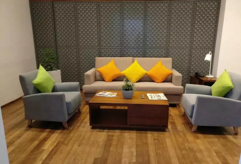 Ocean Edge Suites & Hotel Colombo