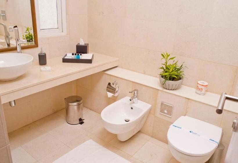 Ocean Edge Suites & Hotel Colombo