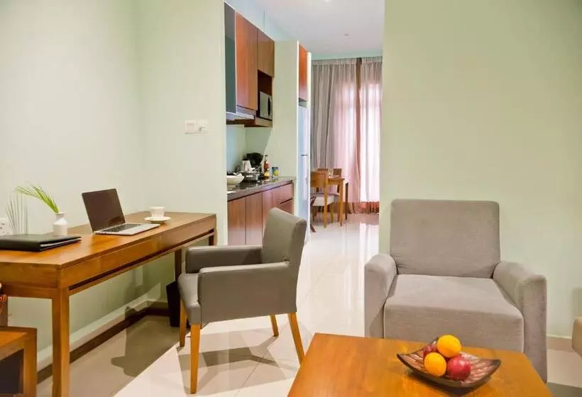 Ocean Edge Suites & Hotel Colombo