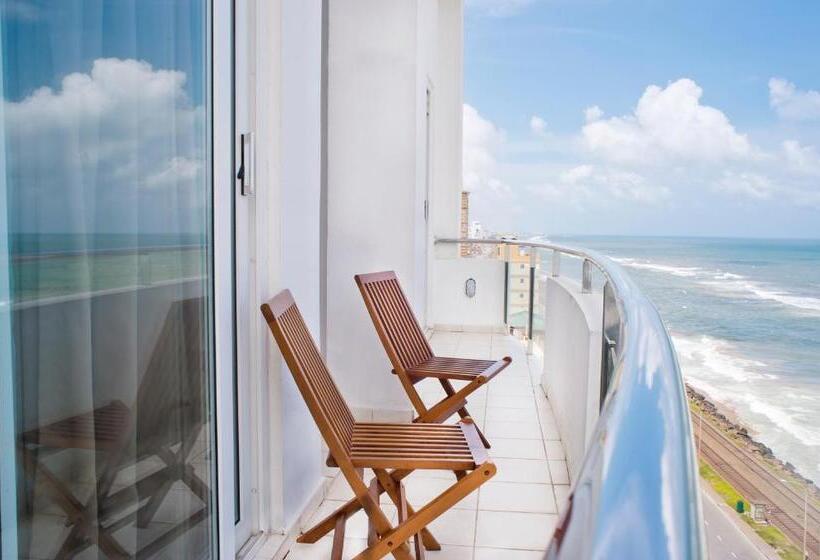 Ocean Edge Suites & Hotel Colombo