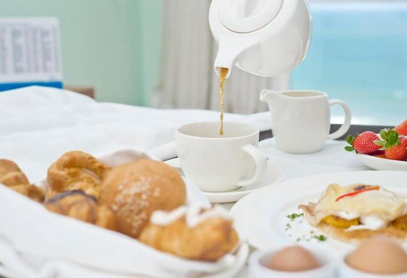 Ocean Edge Suites & Hotel Colombo