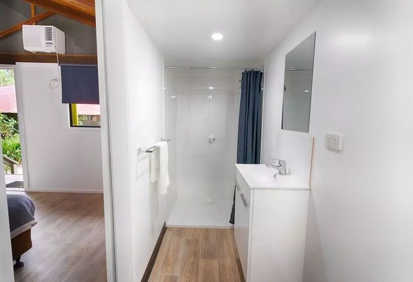 Отель Pks Jungle Village