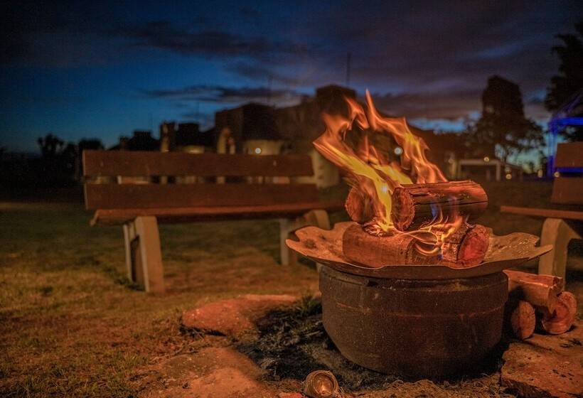 هتل Pousada Camelot Inn