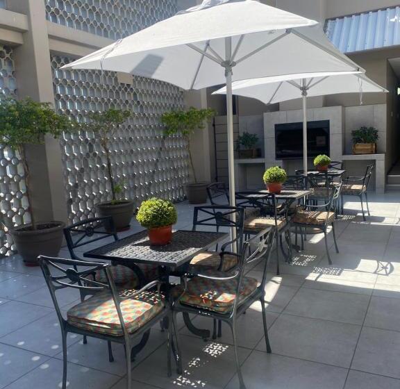 酒店 River City Inn