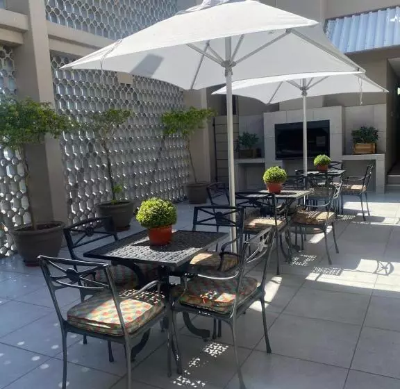 هتل River City Inn