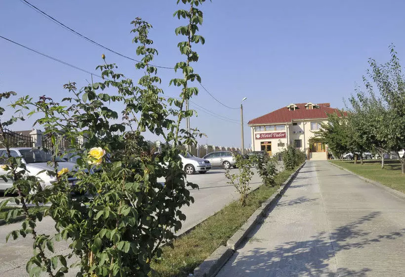 Отель Tudor