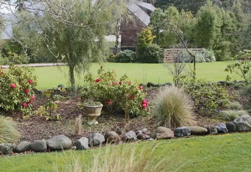 هتل Tussock Grove Boutique