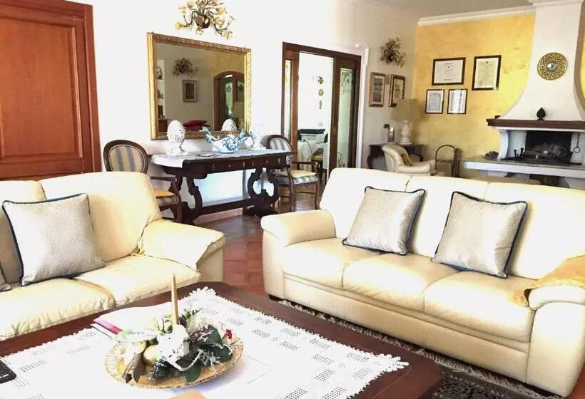 בית מלון כפרי Villa Aurora