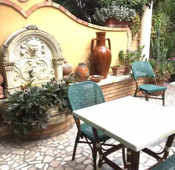 בית מלון כפרי Villa Aurora