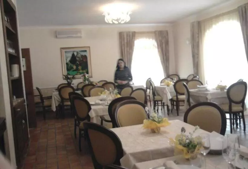 בית מלון כפרי Villa Aurora